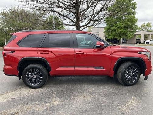 2024 Toyota Sequoia Platinum