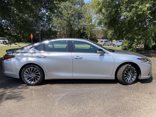 2024 Lexus ES 350 Ultra Luxury