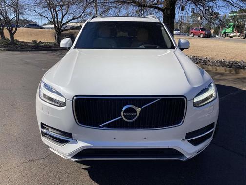 2019 Volvo XC90 T6 Momentum