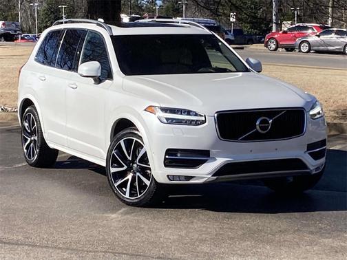 2019 Volvo XC90 T6 Momentum