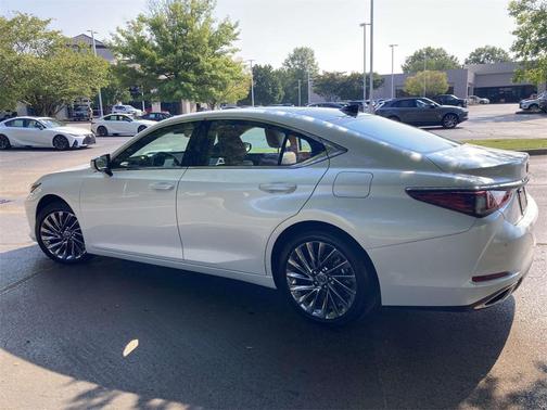 2024 Lexus ES 350 Luxury
