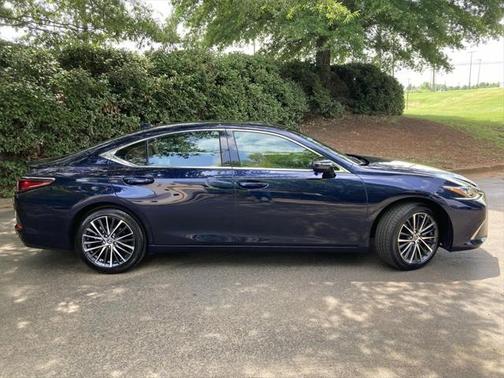 2025 Lexus ES 350 Base