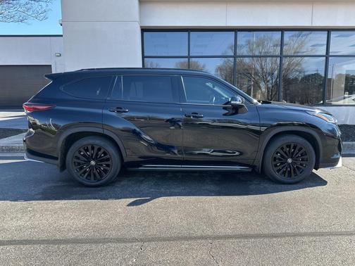 2024 Toyota Highlander XSE