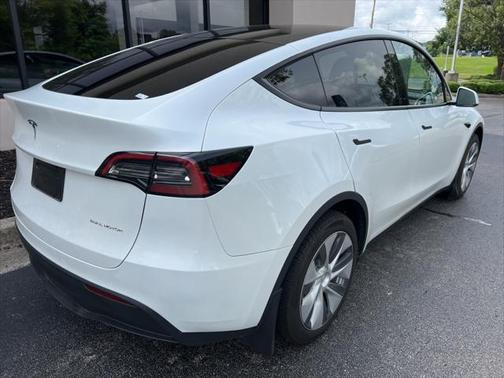 2024 Tesla Model Y Long Range Dual Motor All-Wheel Drive