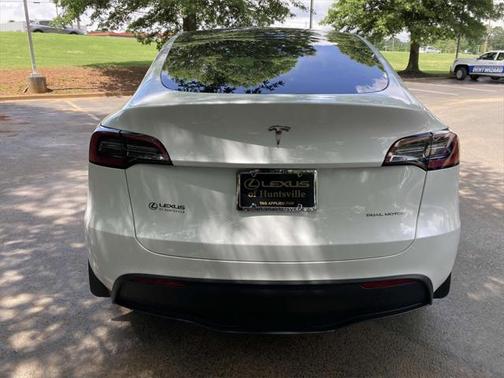 2024 Tesla Model Y Long Range Dual Motor All-Wheel Drive