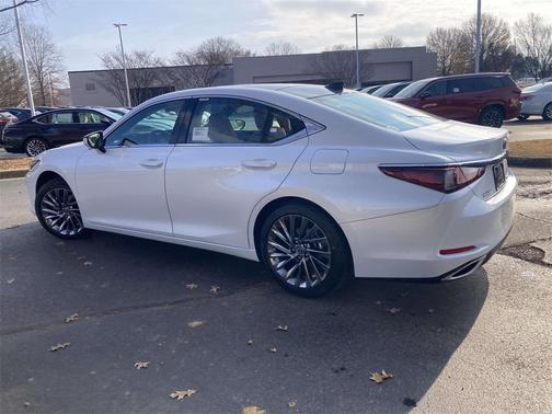 2025 Lexus ES 350 Ultra Luxury