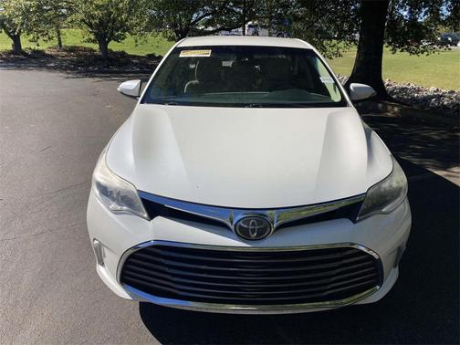 2018 Toyota Avalon XLE