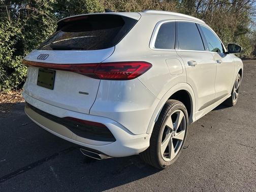 2025 Audi Q5 Premium Plus TFSI quattro S tronic