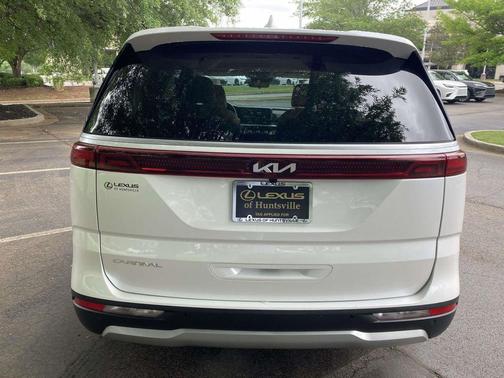 Snow White Pearl 2024 Kia Carnival LX