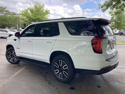 Summit White 2023 GMC Yukon 4WD AT4