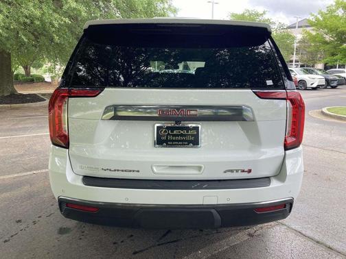 Summit White 2023 GMC Yukon 4WD AT4
