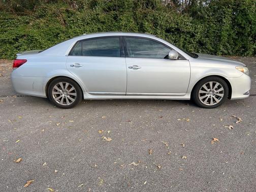 2011 Toyota Avalon Base