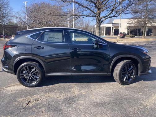 2026 Lexus NX 450h+ Luxury