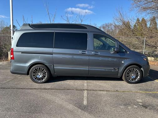 2017 Mercedes-Benz Metris Base