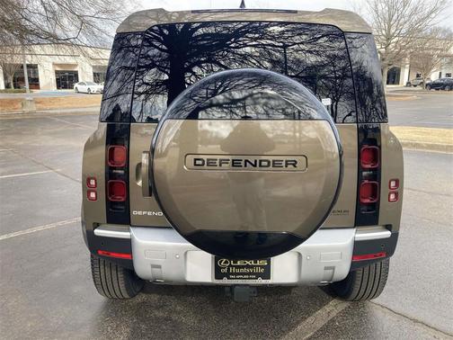 2024 Land Rover Defender 110 P400 S