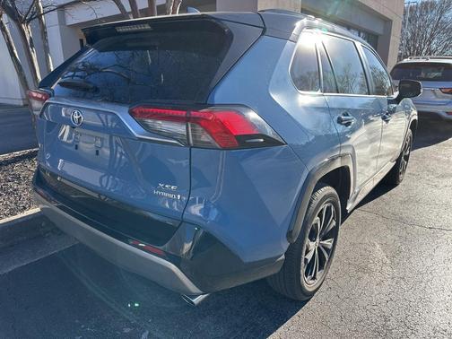 2023 Toyota RAV4 Hybrid SE