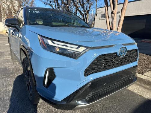 2023 Toyota RAV4 Hybrid SE