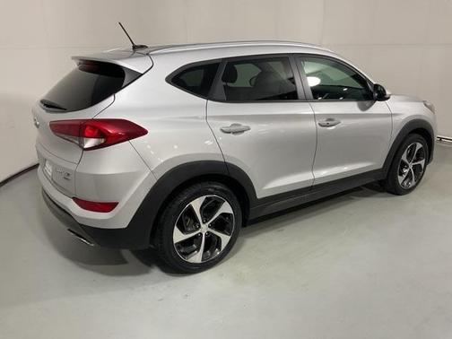 2016 Hyundai TUCSON Sport