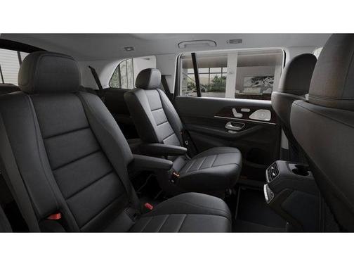 2025 Mercedes-Benz GLS 450 4MATIC