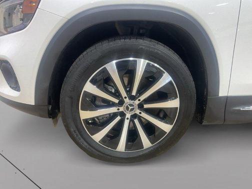 Polar White 2023 Mercedes-Benz GLB 250 Base 4MATIC