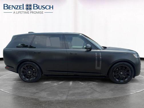2024 Land Rover Range Rover P530 SE