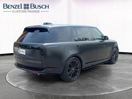 2024 Land Rover Range Rover P530 SE