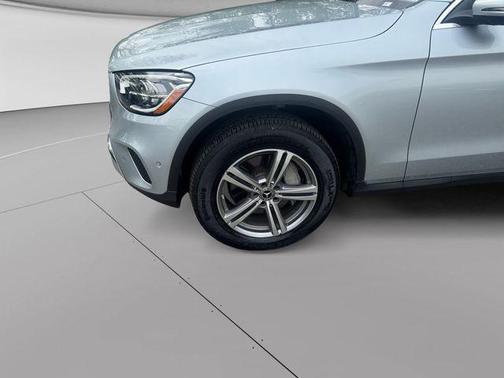 Cirrus Silver Metallic 2022 Mercedes-Benz GLC 300 Base 4MATIC