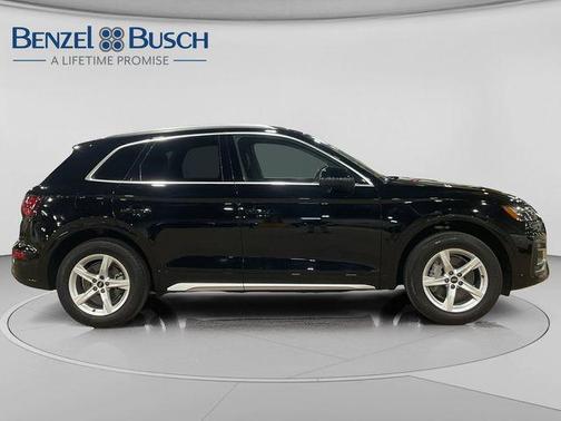 Brilliant Black 2023 Audi Q5 40 Premium
