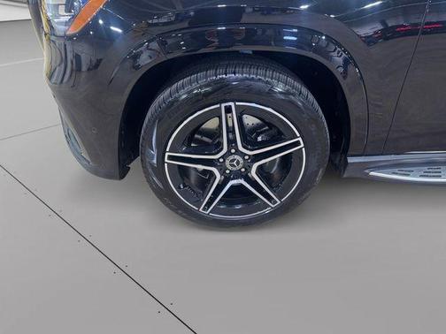 Obsidian Black Metallic 2024 Mercedes-Benz GLS 450 4MATIC