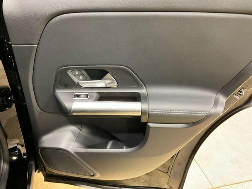 2025 Mercedes-Benz GLA 250 Base 4MATIC