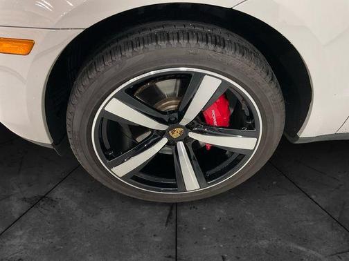 2024 Porsche Macan S