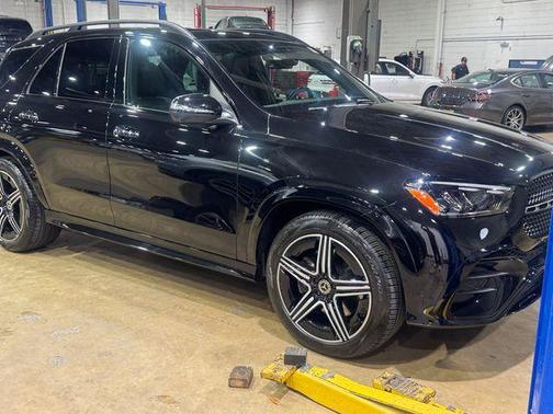 Obsidian Black Metallic 2025 Mercedes-Benz GLE 580 AWD 4MATIC