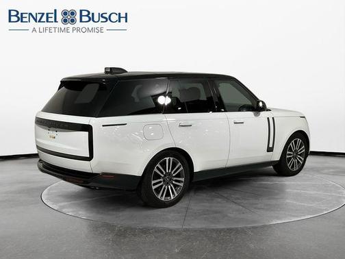 2024 Land Rover Range Rover P530 SE