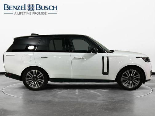 2024 Land Rover Range Rover P530 SE