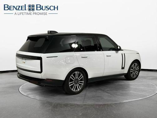2024 Land Rover Range Rover P530 SE