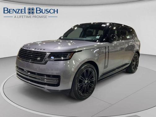 Eiger Grey 2024 Land Rover Range Rover P400 SE