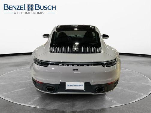 2022 Porsche 911 Carrera 4