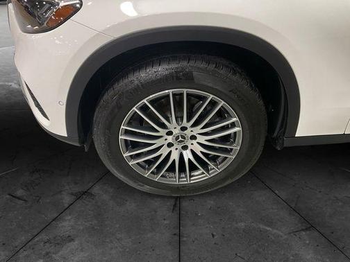 2025 Mercedes-Benz GLC 300 4MATIC Coupe