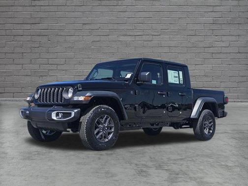 Black Clearcoat 2026 Jeep Gladiator Sport