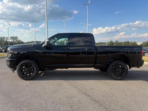 Diamond Black Crystal Pearlcoat 2027 RAM 2500 Big Horn