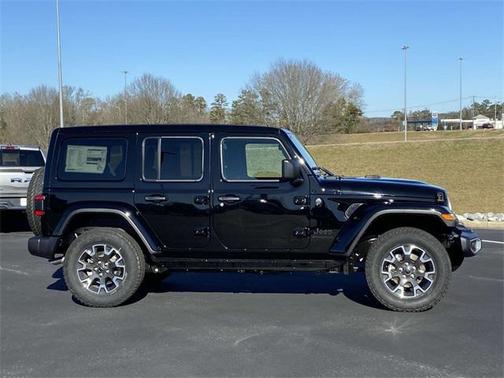 2025 Jeep Wrangler 4-Door Sahara 4x4