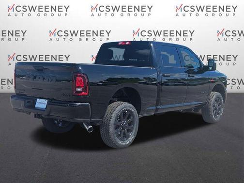 Diamond Black Crystal Pearlcoat 2026 RAM 2500 Big Horn Crew Cab 4x4 6'4' Box
