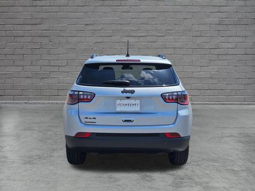 Silver Zynith Metallic Clearcoat 2026 Jeep Compass Sport