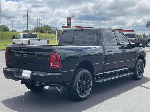 2025 RAM 2500 Big Horn Crew Cab 4x2 6'4' Box