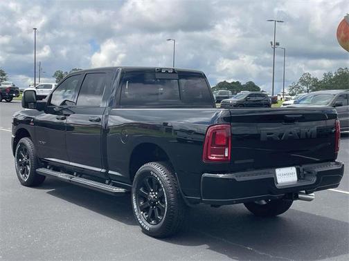 2025 RAM 2500 Big Horn Crew Cab 4x2 6'4' Box