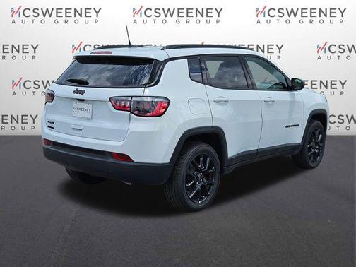Bright White Clearcoat 2026 Jeep Compass Latitude