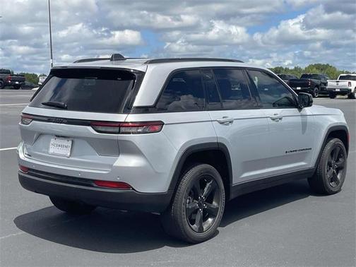 2025 Jeep Grand Cherokee Altitude