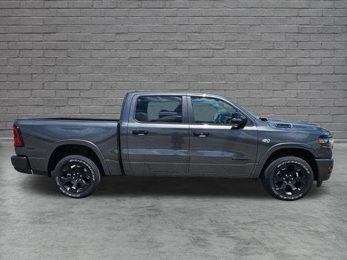 Granite Crystal Metallic Clearcoat 2026 RAM 1500 Big Horn/Lone Star
