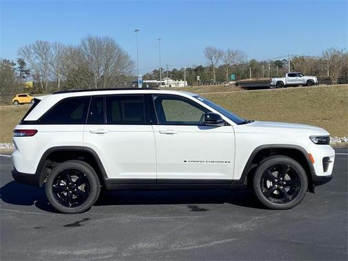 2025 Jeep Grand Cherokee Altitude