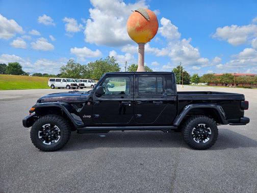 Black Clearcoat 2026 Jeep Gladiator Rubicon